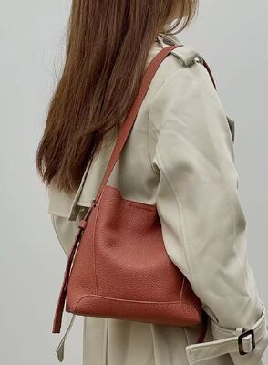 Women's Top-Grain Full-Grain Cowhide genuine leather Crossbody Bag  Large-capacity Shoulder Bag Tote Bag Crossbody Bag Bucket Bag