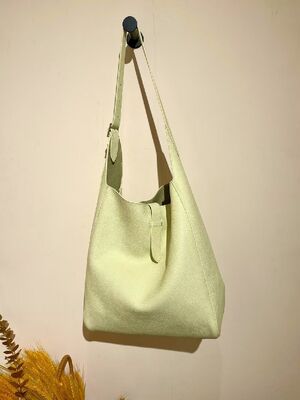 Genuine leather Shoulder bag Top-Grain Full-Grain Cowhide Large Capacity Bucket Tote Bag women's Minimalist Bag Travel Bag underarm Diaper Bag China supplier wholesale