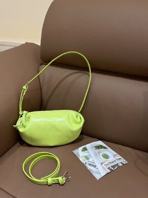 Mini genuine leather shoulder bag crossbody bag handbag for women Top-Grain Oil-Waxed Cowhide Candy Bag  Waist Bag China supplier wholesale