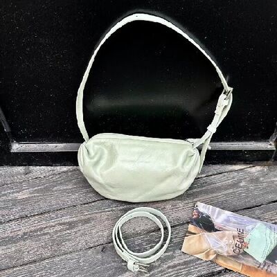 Mini genuine leather shoulder bag crossbody bag handbag for women Top-Grain Oil-Waxed Cowhide Candy Bag  Waist Bag China supplier wholesale