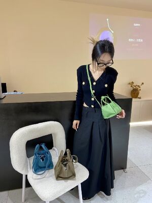 Top-Grain Cowhide Mini Wing Basket Bag  Mini shoulder bag for women genuine leather handbag crossbody bag shulder bag China supplier wholesale