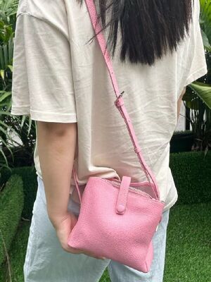 Top-Grain Full-Grain Cowhide Crossbody Bag women's Mini genuine leather shoulder bag cell phone bag mobile phone bag China OEM factory wholesale